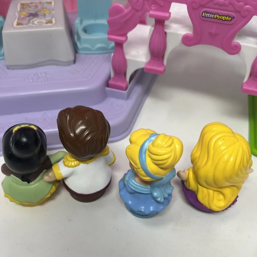 Fisher Price Little People Disney Princess Garden Tea Party Playset 4 Figures